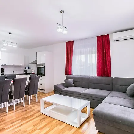 Dragan K3 - A0 Ground Floor - Mpolo Apartman